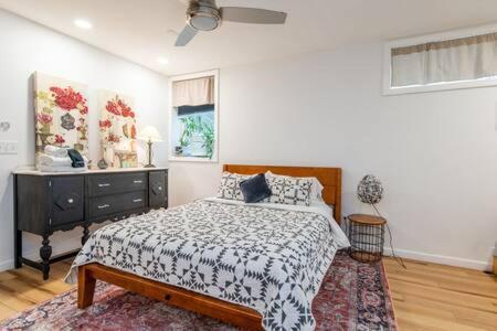 Cozy Private Apt Near Downtown Burlington Kültér fotó